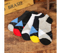 今夏必buy！潮流襪子新風(fēng)尚，穿出你的個(gè)性態(tài)度